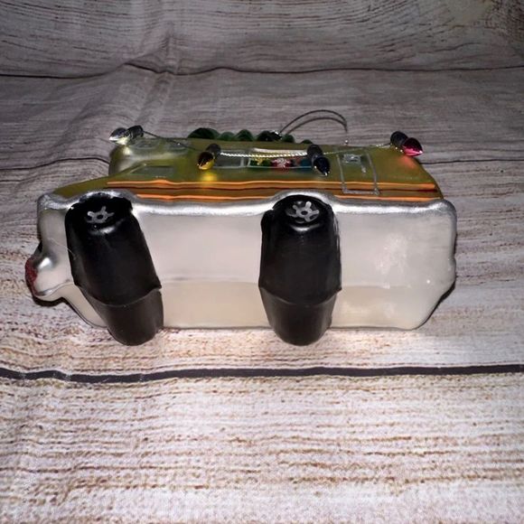 Camper with Christmas Tree on Top Figurine Ornament 4 .5 inches Vacation Holiday - Picture 7 of 8